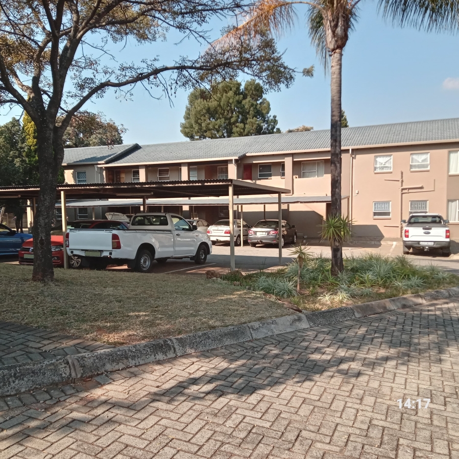 2 Bedroom Property for Sale in Geelhoutpark North West